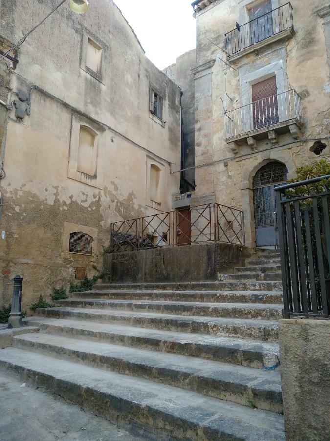 Appartamento La Casa di Bianca Caltagirone Esterno foto